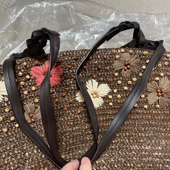 Floral Straw Bag - like new condition - Picture 3 of 5
